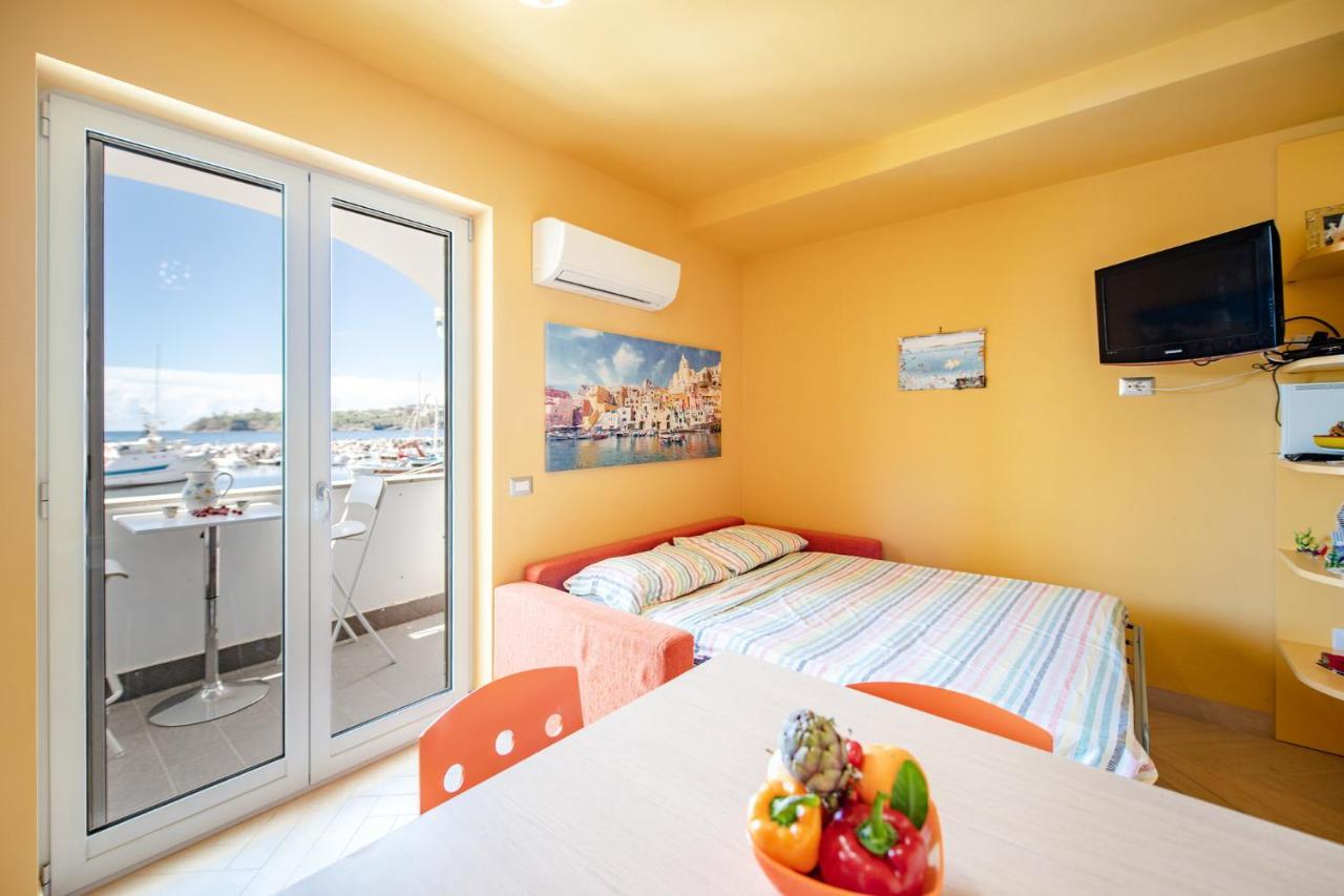 Casa Cinzia In Marina Di Corricella Procida Exterior foto