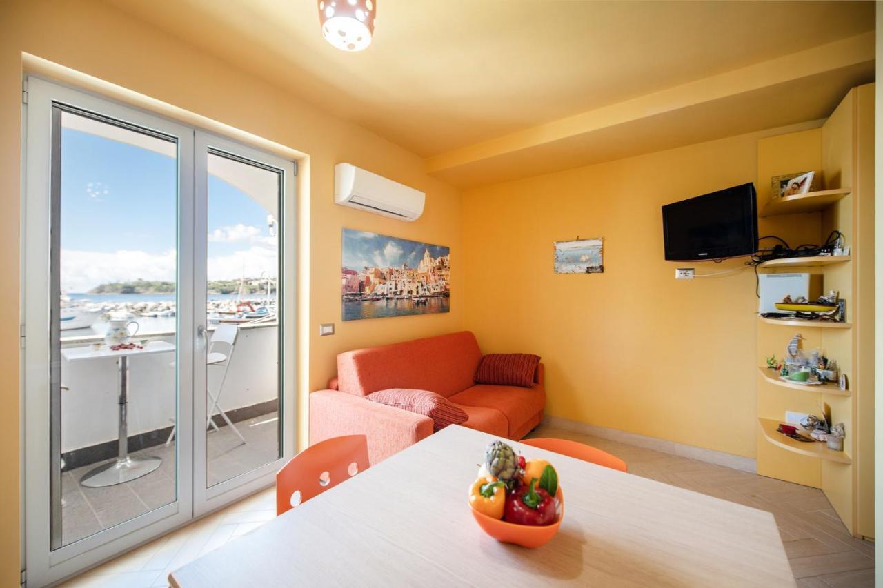Casa Cinzia In Marina Di Corricella Procida Exterior foto
