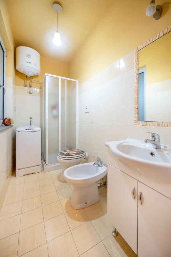 Casa Cinzia In Marina Di Corricella Procida Exterior foto